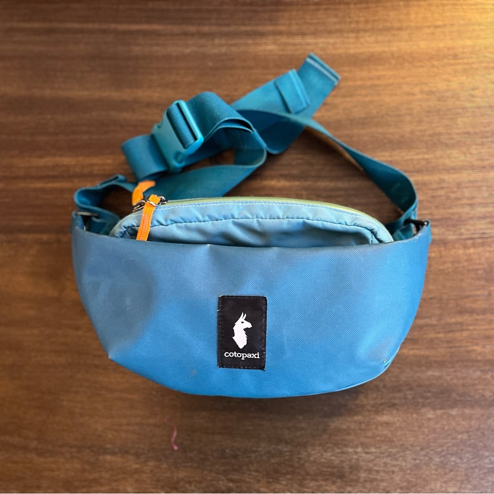 Cotopaxi Coso 2 L Hip Pack - Cada Dia (Gulf/Poolside)